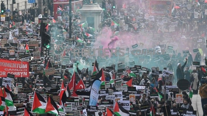 Châu Âu rầm rộ biểu tình lên án chiến sự tại Dải Gaza, LHQ kêu gọi tuân thủ lệnh ngừng bắn